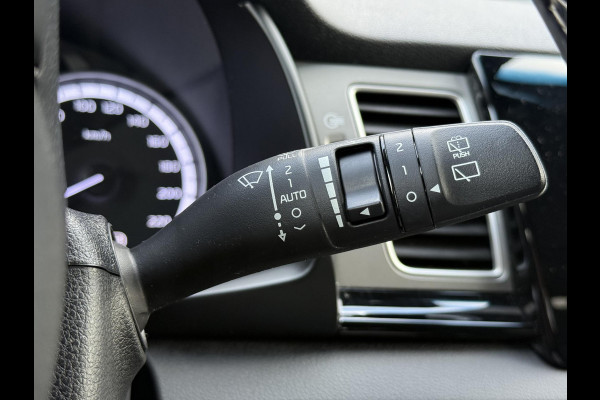 Kia Niro 1.6 GDi Hybrid SportsLine 2e Eigenaar,Camera,Navi,Leder,Clima,Cruise,Stoelverw.Stuurverw.Stoelventilatie,Pdc,Lm velgen,N.A.P,Nieuwe Apk bij Aflevering