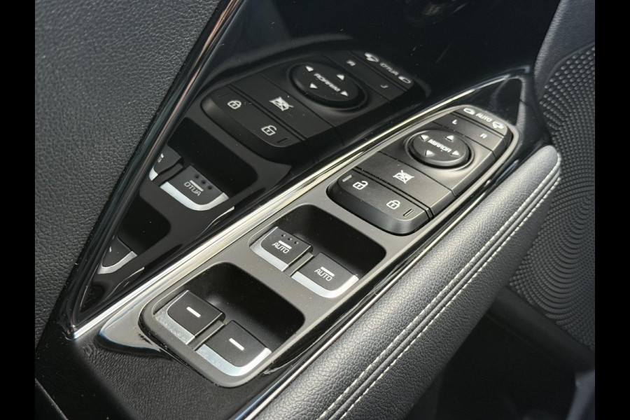 Kia Niro 1.6 GDi Hybrid SportsLine 2e Eigenaar,Camera,Navi,Leder,Clima,Cruise,Stoelverw.Stuurverw.Stoelventilatie,Pdc,Lm velgen,N.A.P,Nieuwe Apk bij Aflevering