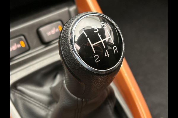Suzuki Vitara 1.6 Exclusive Carplay Camera Navigatie Climate-control Cruise Stoelverwarming