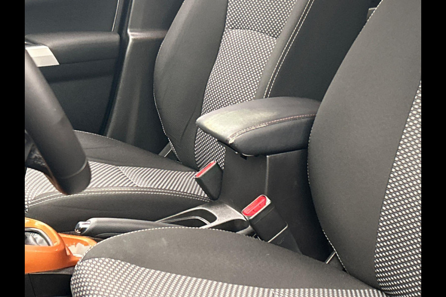 Suzuki Vitara 1.6 Exclusive Carplay Camera Navigatie Climate-control Cruise Stoelverwarming