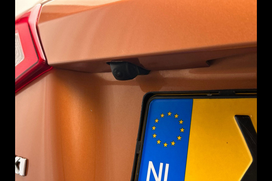 Suzuki Vitara 1.6 Exclusive Carplay Camera Navigatie Climate-control Cruise Stoelverwarming