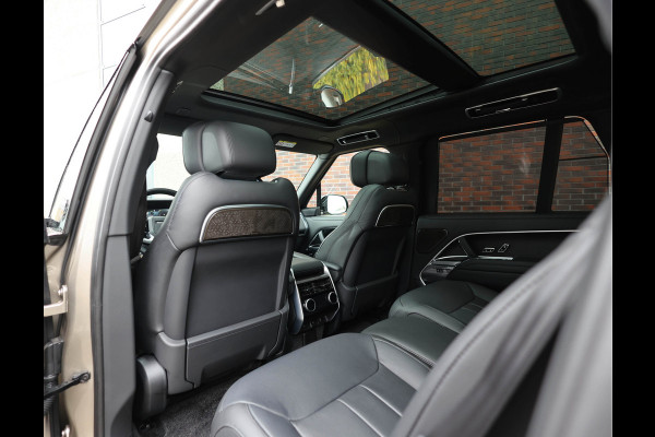 Land Rover Range Rover P550e Autobiography | 23Inch SV - Meridian Signature