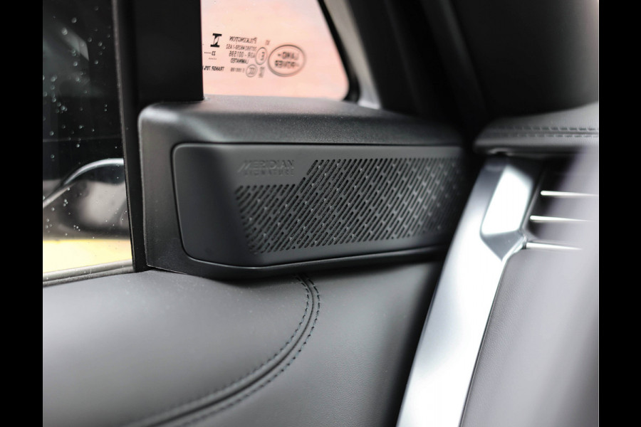 Land Rover Range Rover P550e Autobiography | 23Inch SV - Meridian Signature