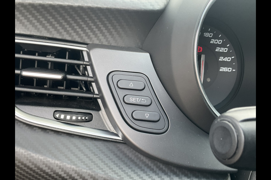 Alfa Romeo Giulietta 1.750 Turbo 241pk Veloce Automaat Carbon Carplay Sport-Stoelen Nav/Cruise Voll.Onderhouden!