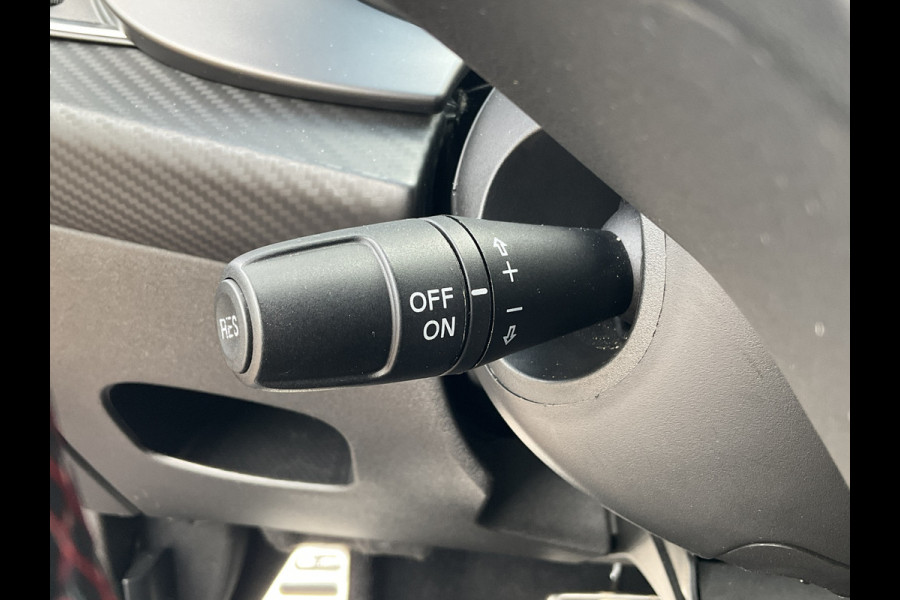 Alfa Romeo Giulietta 1.750 Turbo 241pk Veloce Automaat Carbon Carplay Sport-Stoelen Nav/Cruise Voll.Onderhouden!