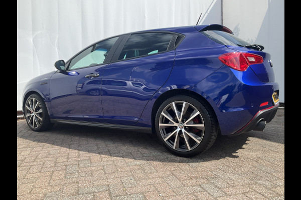Alfa Romeo Giulietta 1.750 Turbo 241pk Veloce Automaat Carbon Carplay Sport-Stoelen Nav/Cruise Voll.Onderhouden!