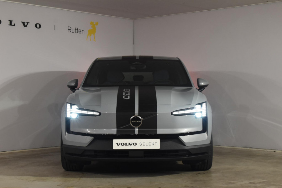 Volvo EX30 272PK Ext. Range Core / Adaptieve Cruise Control/ Climate Pack / Extra getint glas / Dodehoek Detectie / Parkeersensoren/ Achteruitrijcamera/ Warmtepomp/ Google Services/