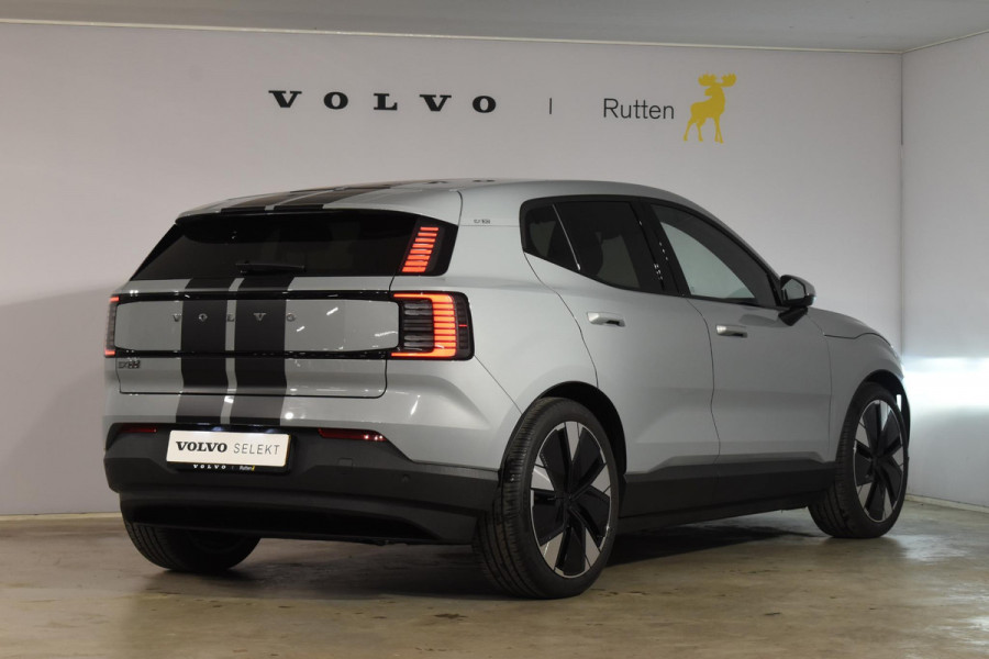 Volvo EX30 272PK Ext. Range Core / Adaptieve Cruise Control/ Climate Pack / Extra getint glas / Dodehoek Detectie / Parkeersensoren/ Achteruitrijcamera/ Warmtepomp/ Google Services/