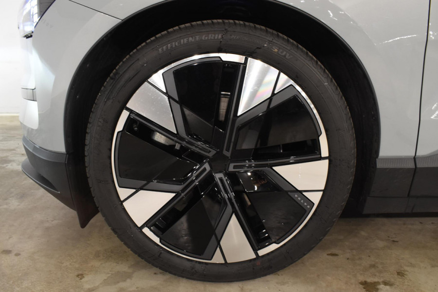 Volvo EX30 272PK Ext. Range Core / Adaptieve Cruise Control/ Climate Pack / Extra getint glas / Dodehoek Detectie / Parkeersensoren/ Achteruitrijcamera/ Warmtepomp/ Google Services/