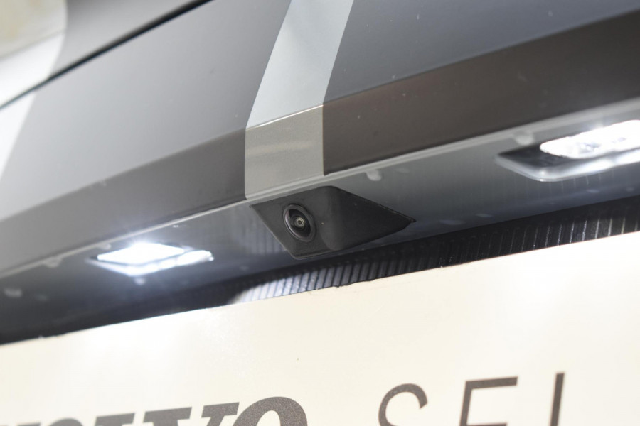 Volvo EX30 272PK Ext. Range Core / Adaptieve Cruise Control/ Climate Pack / Extra getint glas / Dodehoek Detectie / Parkeersensoren/ Achteruitrijcamera/ Warmtepomp/ Google Services/