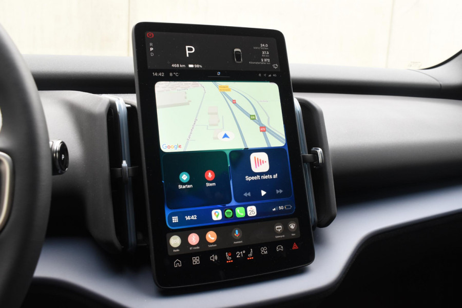 Volvo EX30 272PK Ext. Range Core / Adaptieve Cruise Control/ Climate Pack / Extra getint glas / Dodehoek Detectie / Parkeersensoren/ Achteruitrijcamera/ Warmtepomp/ Google Services/