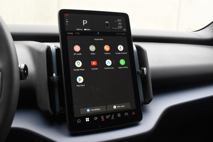 Volvo EX30 272PK Ext. Range Core / Adaptieve Cruise Control/ Climate Pack / Extra getint glas / Dodehoek Detectie / Parkeersensoren/ Achteruitrijcamera/ Warmtepomp/ Google Services/