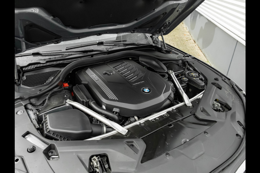 BMW 8 Serie 840i Coupé - High Executive - Driving Ass Prof - Laserlight - Soft Close Portieren