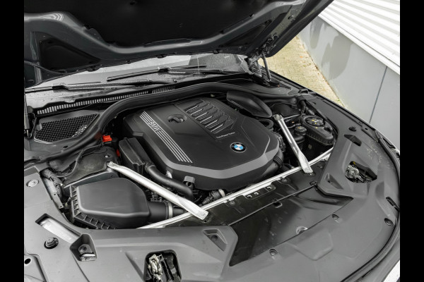 BMW 8 Serie 840i Coupé - High Executive - Driving Ass Prof - Laserlight - Soft Close Portieren