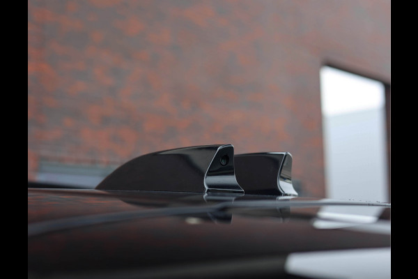 Land Rover Range Rover P550e Autobiography | 23Inch SV - Meridian Signature