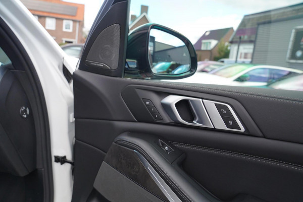 BMW X5 XDrive40i High Executive 7p. | Dealer onderhouden | Luxe leder | AdaptieveCruise | Lane Assist | LED | Starlight | 7 zitter