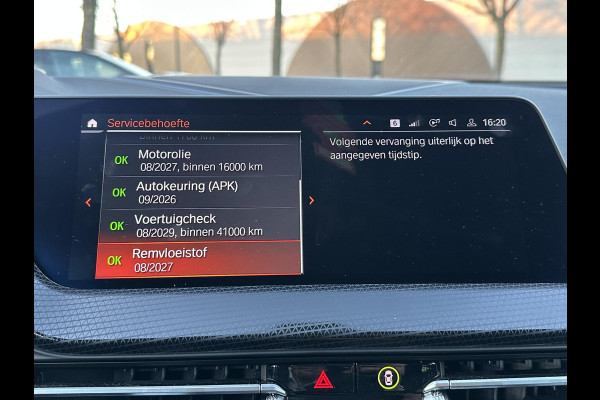 BMW 1-serie 118i Executive Edition M SPORT | HARMAN & KARDON | ELEKTRISCHE ACHTERKLEP | CAMERA | ADAPTIVE CRUISE CONTROL | STOEL- & STUURVERWARMING | HEAD-UP | 19 INCH | INDIVIDUAL KLEUR STORM BAY METALLIC BOMVOL OPTIES