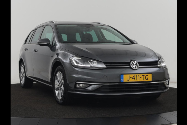Volkswagen Golf 1.0 TSI Comfortline Business | Panoramadak | Trekhaak | Stoelverwarming | Full LED | Camera | Park Assist | Carplay | Navigatie | Adaptive cruise | DAB | Massage | Climate control