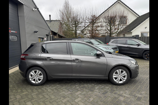 Peugeot 308 1.2 PureTech Blue Lion | Panoramadak | Navigatie | Lichtmetalen Velgen | Parkeersensoren |