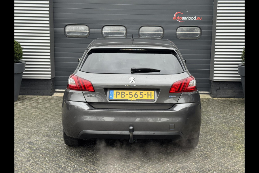 Peugeot 308 1.2 PureTech Blue Lion | Panoramadak | Navigatie | Lichtmetalen Velgen | Parkeersensoren |