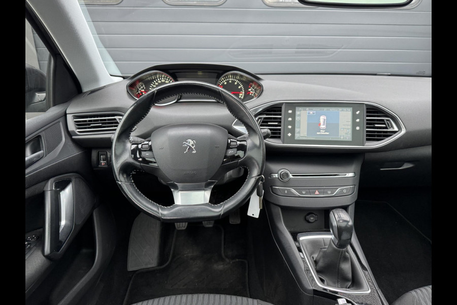 Peugeot 308 1.2 PureTech Blue Lion | Panoramadak | Navigatie | Lichtmetalen Velgen | Parkeersensoren |