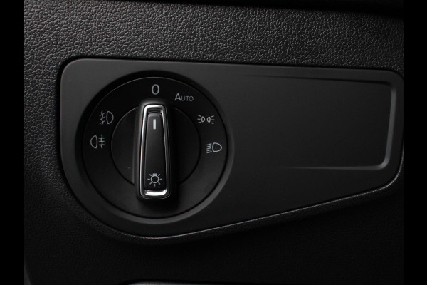 Volkswagen Tiguan Allspace 1.5 TSI DSG Comfortline 7p. | Climate Control | Camera | Parkeer sensoren | Trekhaak | Electrisch bedienbare achterklep | Stoelverwarming