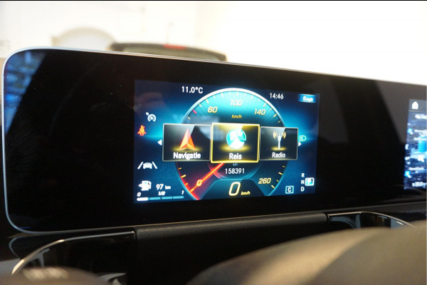 Mercedes-Benz B-Klasse 180 Business Solution Aut7 Night | NAP | Rijkelijk uitgevoerd | Apple Carplay | Camera | Parkeer assistent | Sportinterieur | Cruise + Lane | Sportvelgen | etc