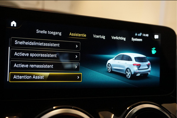 Mercedes-Benz B-Klasse 180 Business Solution Aut7 Night | NAP | Rijkelijk uitgevoerd | Apple Carplay | Camera | Parkeer assistent | Sportinterieur | Cruise + Lane | Sportvelgen | etc