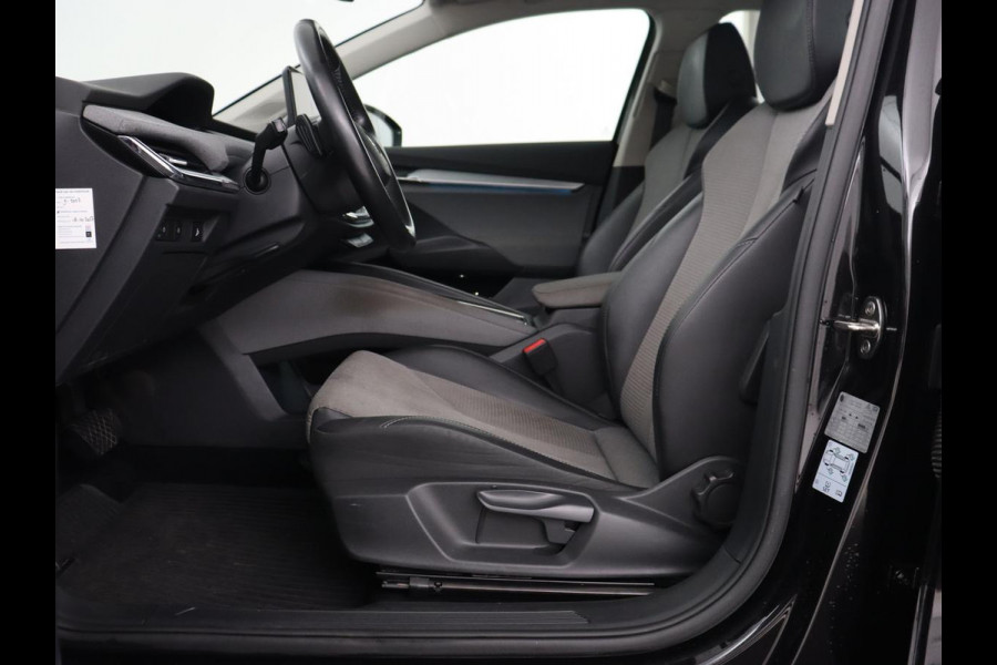 Škoda ENYAQ iV 80 | Trekhaak | Camera | Stuurverwarming | Carplay | Navigatie | 19'' | Full LED | Cruise control | Half leder | Parkeerhulp | Climate control