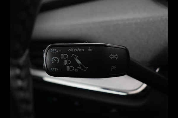 Škoda ENYAQ iV 80 | Trekhaak | Camera | Stuurverwarming | Carplay | Navigatie | 19'' | Full LED | Cruise control | Half leder | Parkeerhulp | Climate control