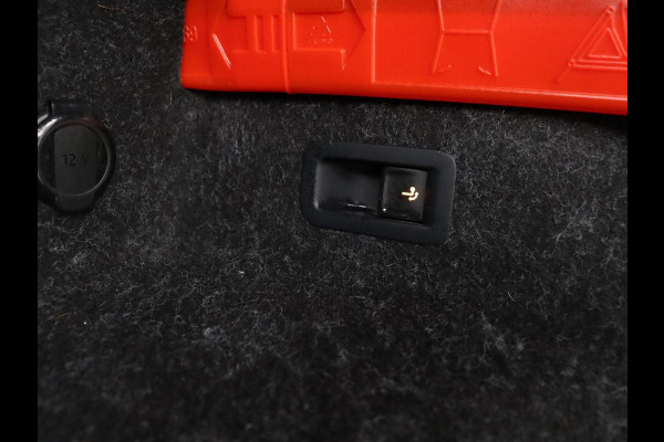 Škoda ENYAQ iV 80 | Trekhaak | Camera | Stuurverwarming | Carplay | Navigatie | 19'' | Full LED | Cruise control | Half leder | Parkeerhulp | Climate control