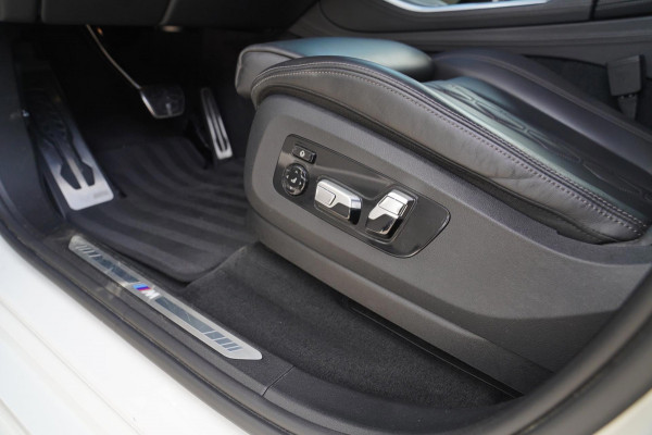 BMW X5 XDrive40i High Executive 7p. | Dealer onderhouden | Luxe leder | AdaptieveCruise | Lane Assist | LED | Starlight | 7 zitter