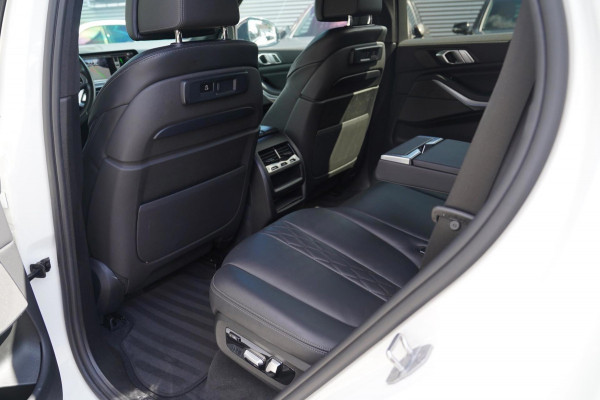 BMW X5 XDrive40i High Executive 7p. | Dealer onderhouden | Luxe leder | AdaptieveCruise | Lane Assist | LED | Starlight | 7 zitter