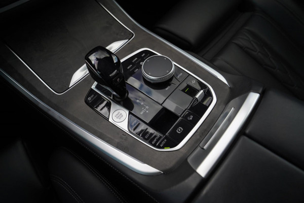 BMW X5 XDrive40i High Executive 7p. | Dealer onderhouden | Luxe leder | AdaptieveCruise | Lane Assist | LED | Starlight | 7 zitter