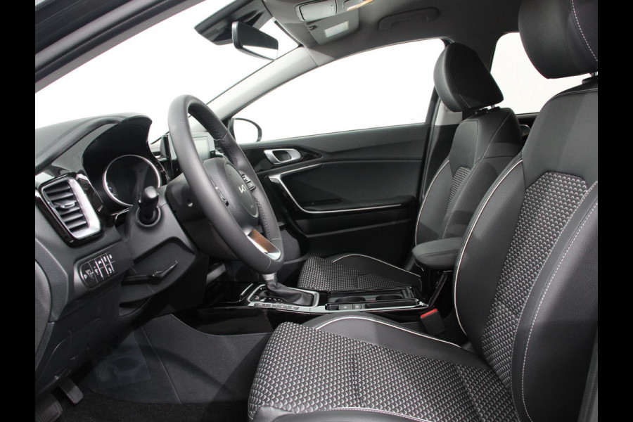 Kia Xceed 1.6 GDi PHEV DynamicLine | DEMO ! | Navigatie | Camera | Climate Control | Cruise control adaptive | Lane assist | Lichtmetalen Velgen | Stoelverwarming