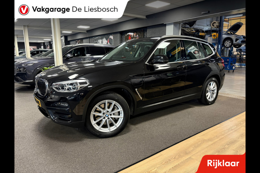 BMW X3 XDrive30e eDrive Edition / Panorama-dak / trekhaak / leder / head-up