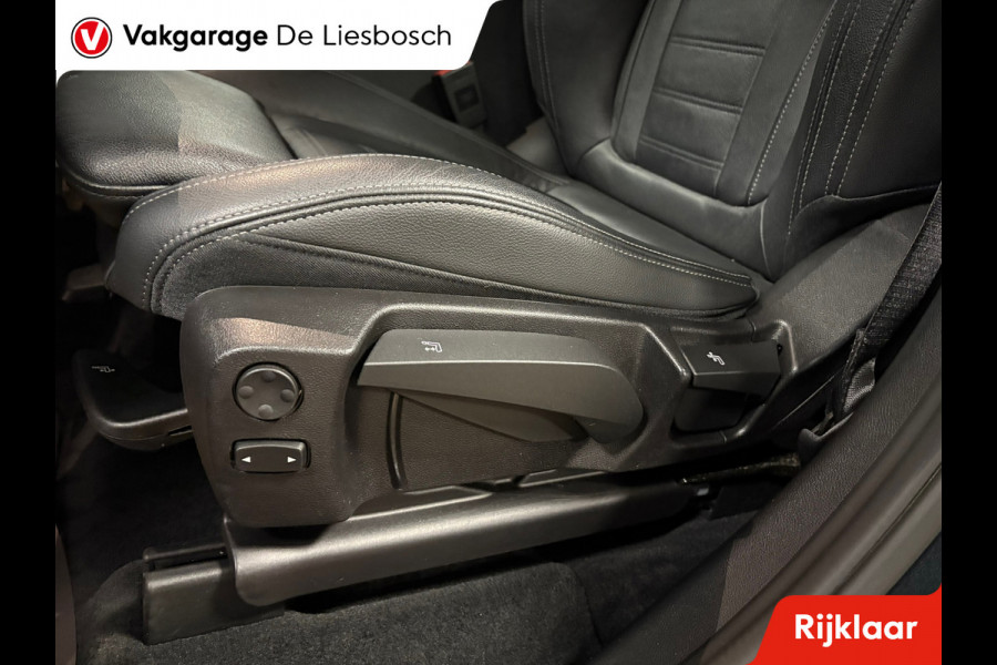 BMW X3 XDrive30e eDrive Edition / Panorama-dak / trekhaak / leder / head-up