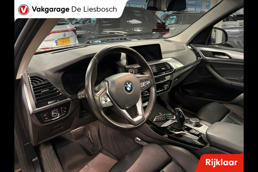 BMW X3 XDrive30e eDrive Edition / Panorama-dak / trekhaak / leder / head-up