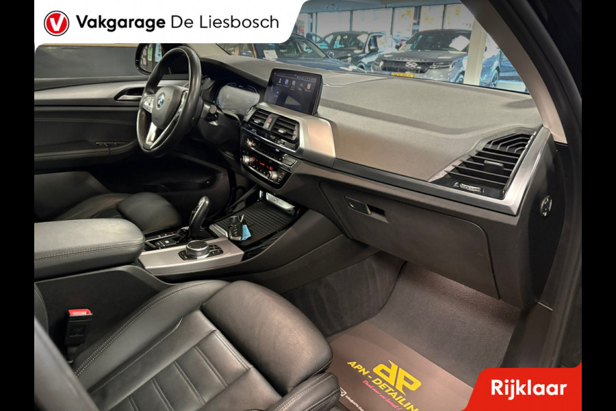 BMW X3 XDrive30e eDrive Edition / Panorama-dak / trekhaak / leder / head-up