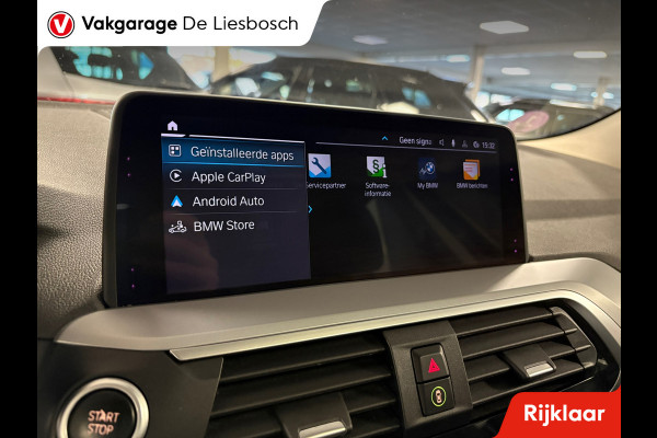 BMW X3 XDrive30e eDrive Edition / Panorama-dak / trekhaak / leder / head-up