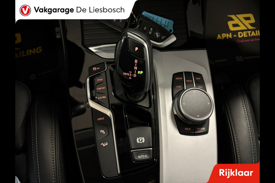 BMW X3 XDrive30e eDrive Edition / Panorama-dak / trekhaak / leder / head-up