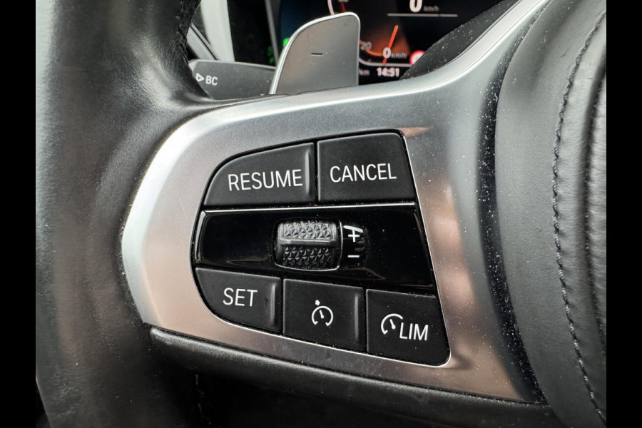 BMW 3 Serie Touring 320i High Executive M-Sport | Camera | Navigatie | DAB | 19 Inch Lichtmetalen Velgen | Lederen Bekleding |