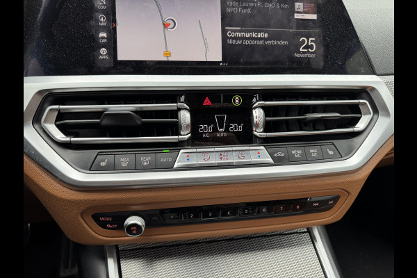 BMW 3 Serie Touring 320i High Executive M-Sport | Camera | Navigatie | DAB | 19 Inch Lichtmetalen Velgen | Lederen Bekleding |