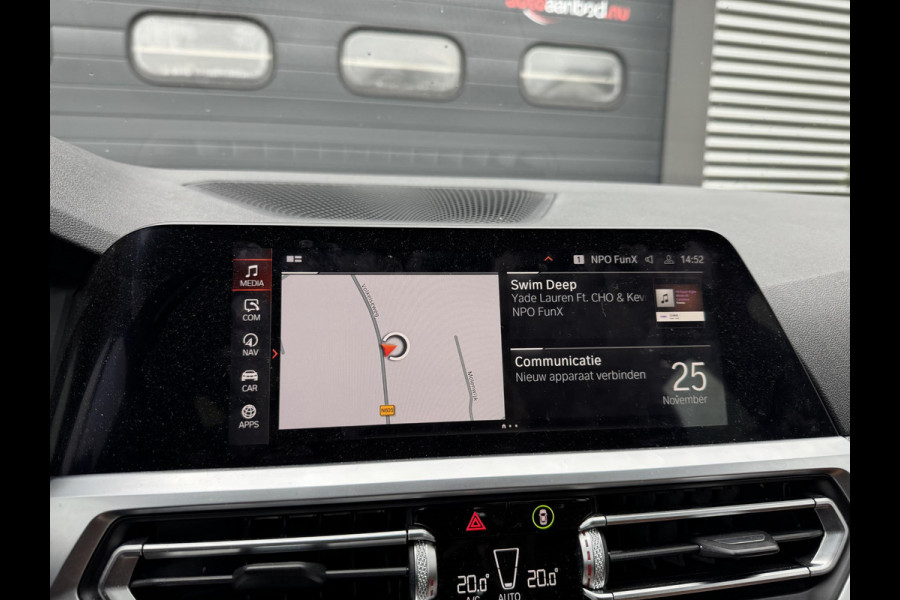 BMW 3 Serie Touring 320i High Executive M-Sport | Camera | Navigatie | DAB | 19 Inch Lichtmetalen Velgen | Lederen Bekleding |