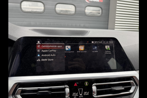 BMW 3 Serie Touring 320i High Executive M-Sport | Camera | Navigatie | DAB | 19 Inch Lichtmetalen Velgen | Lederen Bekleding |