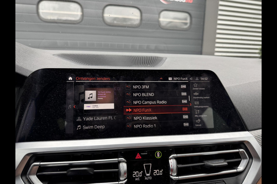 BMW 3 Serie Touring 320i High Executive M-Sport | Camera | Navigatie | DAB | 19 Inch Lichtmetalen Velgen | Lederen Bekleding |