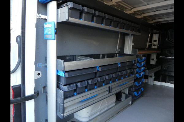 Volkswagen Crafter 35 2.0 TDI L3H2 (L2H1) airco automaat sortimo