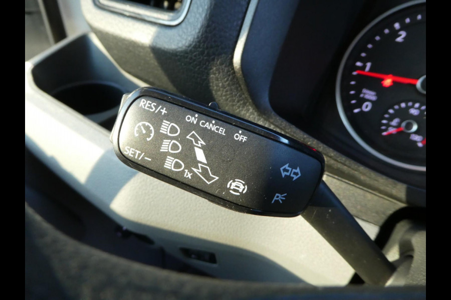 Volkswagen Crafter 35 2.0 TDI L3H2 (L2H1) airco automaat sortimo