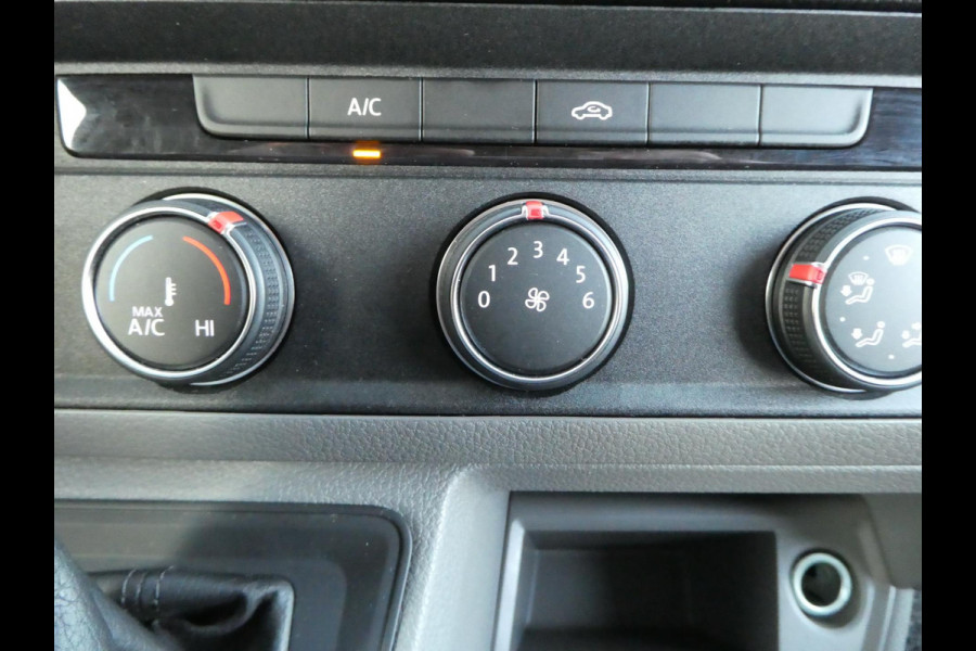 Volkswagen Crafter 35 2.0 TDI L3H2 (L2H1) airco automaat sortimo