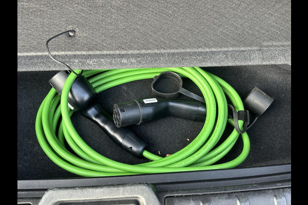 Porsche Taycan Performance 84 kWh BOSE | STUURWIEL+STOELVERWARMING | SPORtCHRONO | ADAPTIVE CRUISE | PORSCHE ONDERHOUDEN |12mnd BOVAG GARANTIE